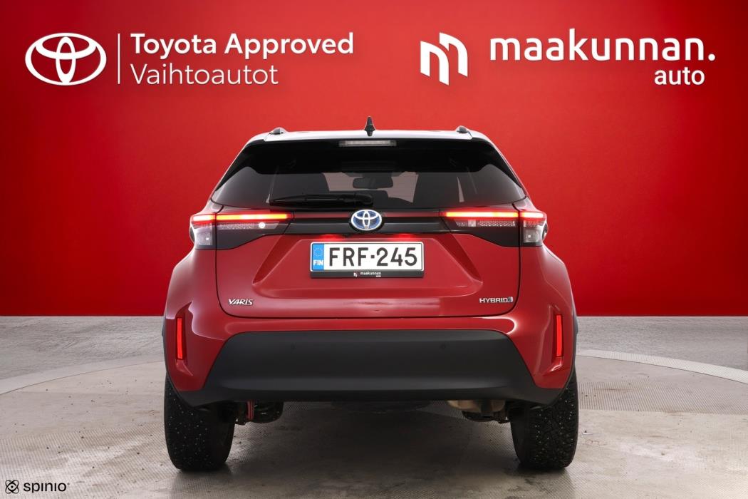 TOYOTA Yaris Cross 2023