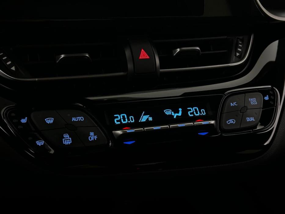 TOYOTA C-HR 2023