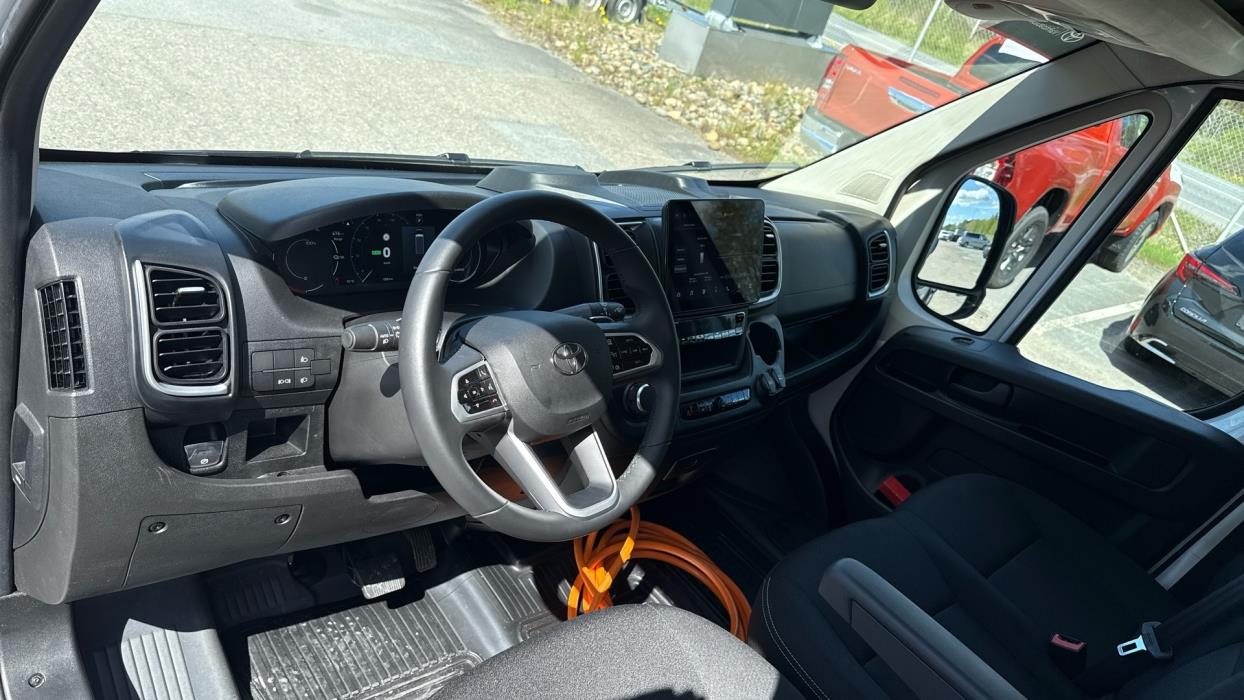 TOYOTA Proace MAX 2025