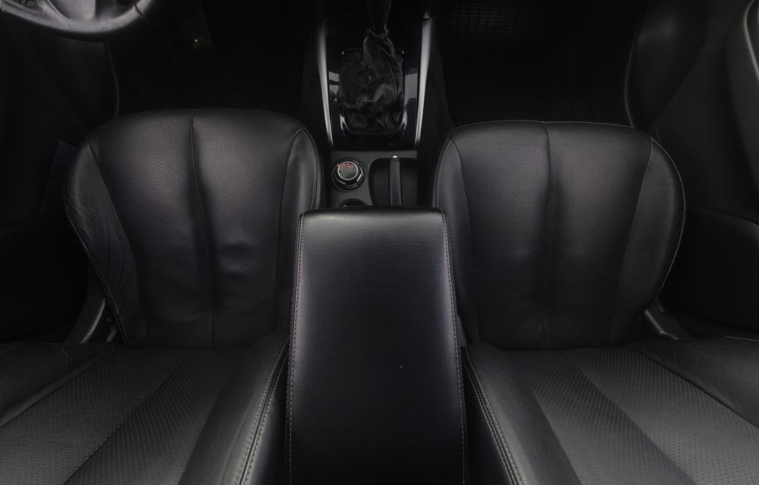 MITSUBISHI L200 2016