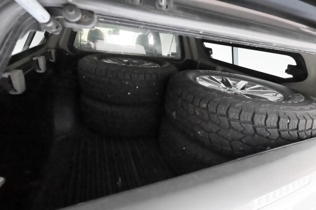 MITSUBISHI L200 2016