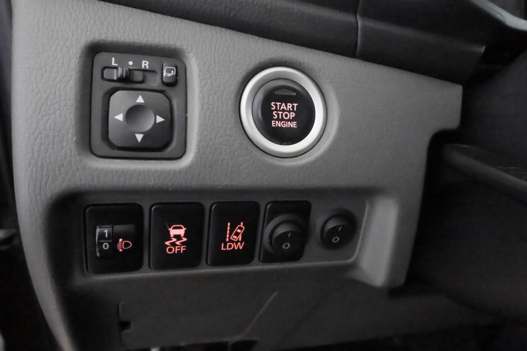 MITSUBISHI L200 2016