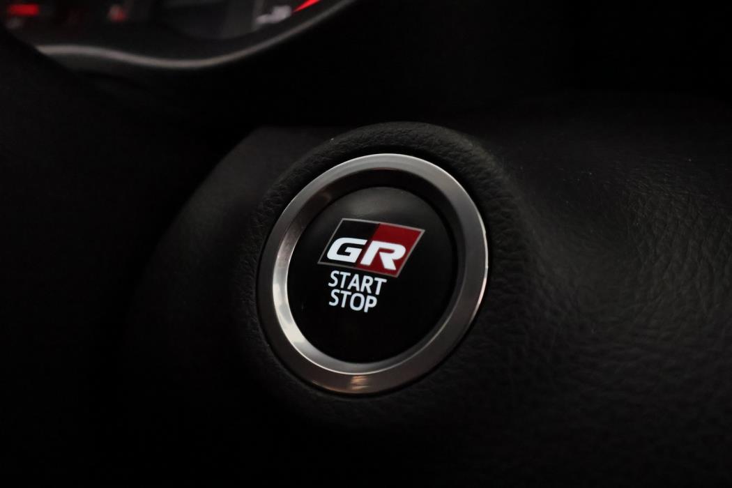 TOYOTA GR Yaris 2021