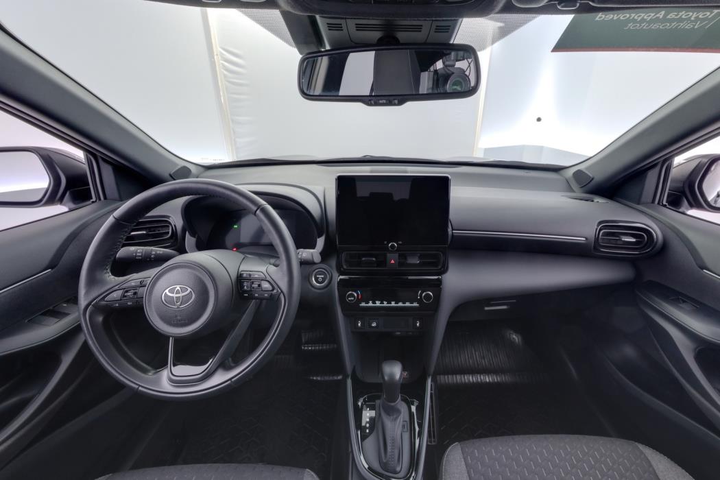 TOYOTA Yaris Cross 2024