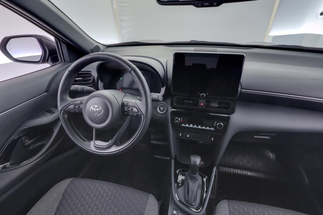 TOYOTA Yaris Cross 2024