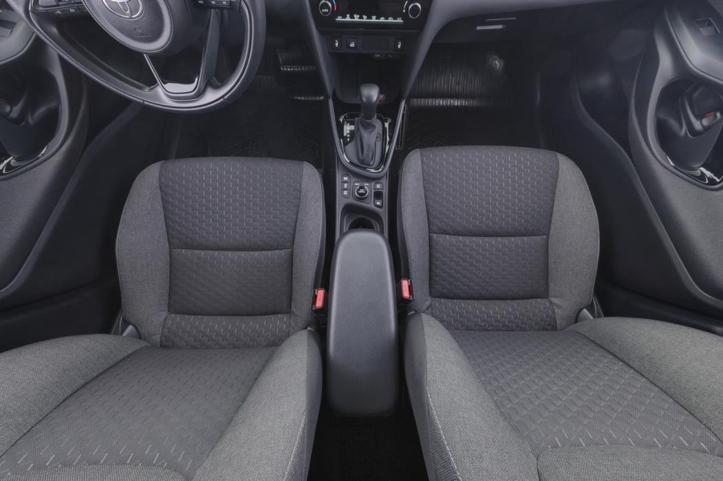 TOYOTA Yaris Cross 2024