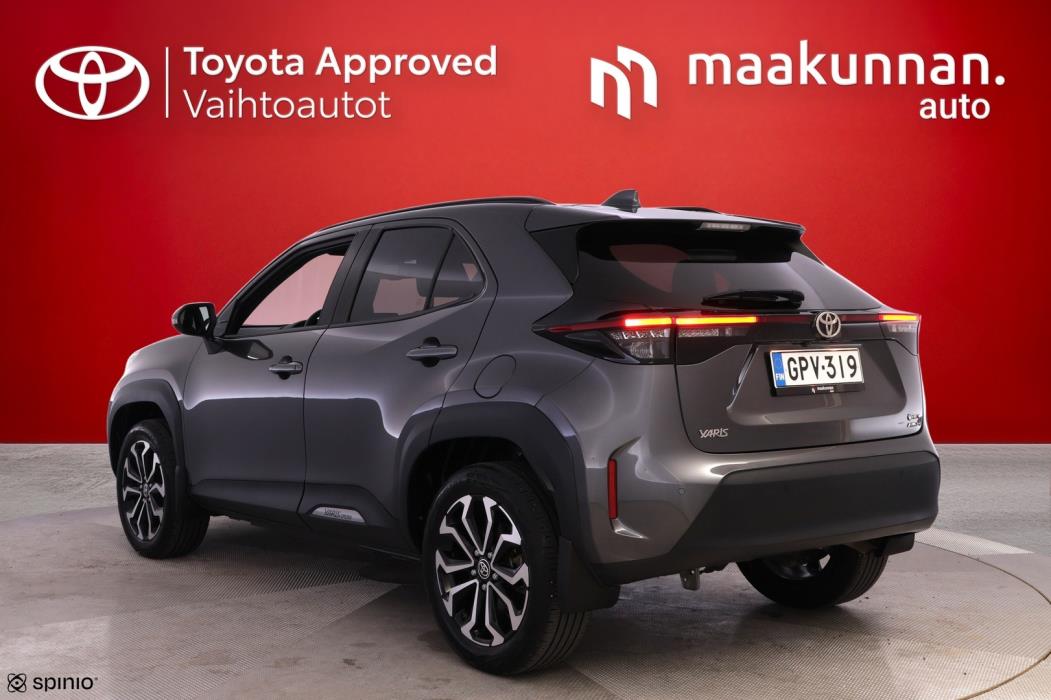 TOYOTA Yaris Cross 2024