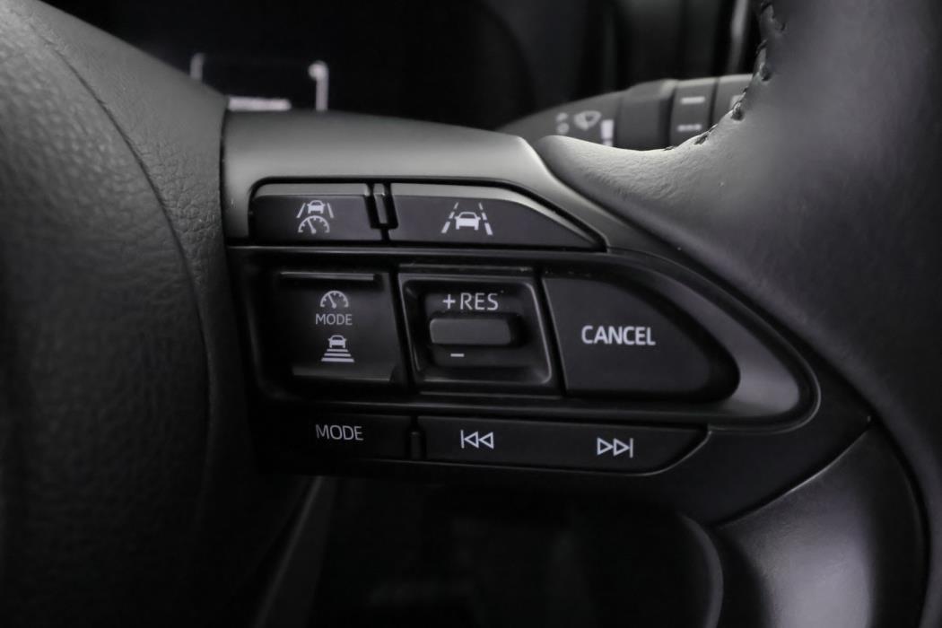 TOYOTA Yaris Cross 2024