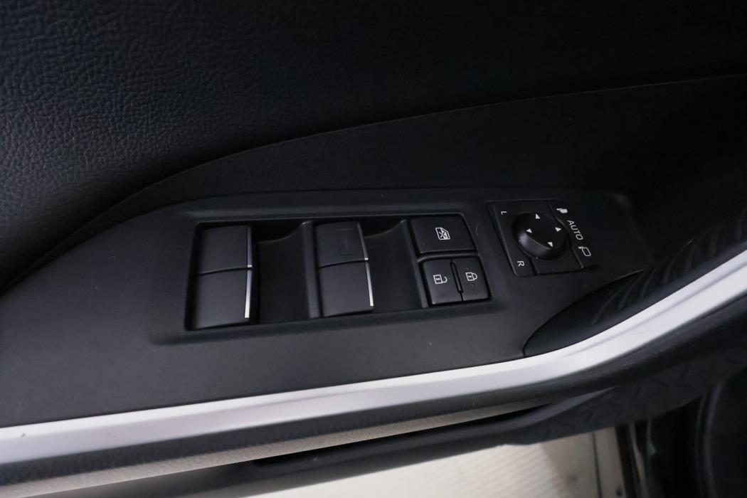 TOYOTA RAV4 2021