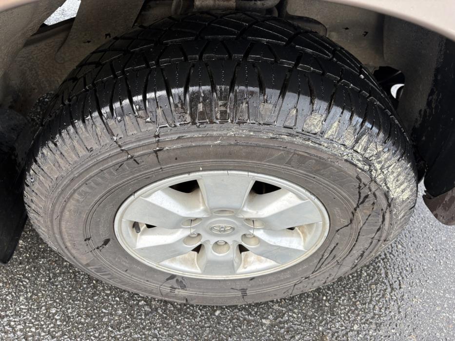 TOYOTA Hilux 2011