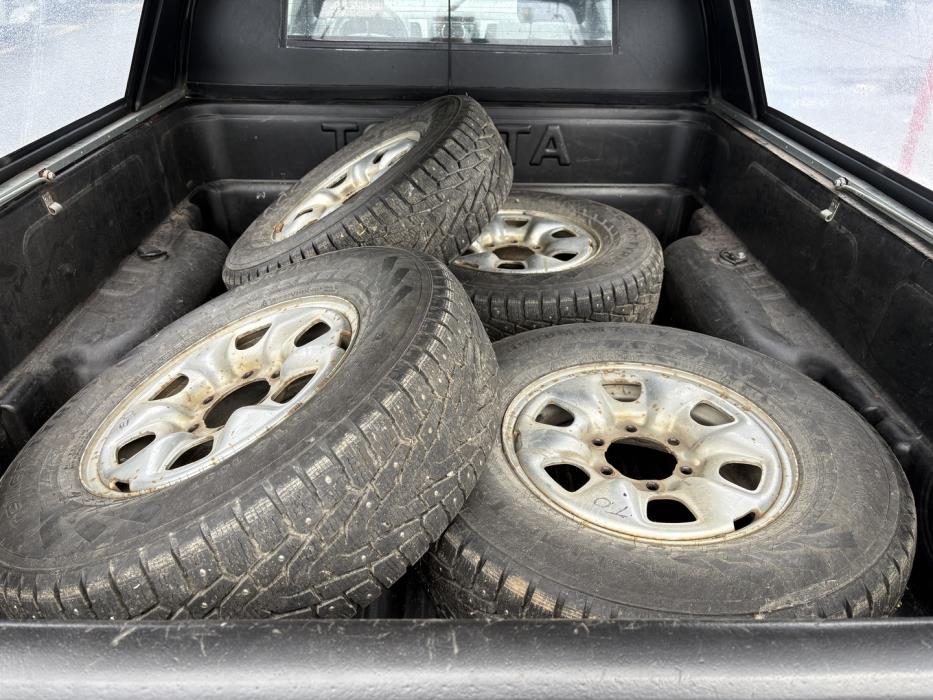 TOYOTA Hilux 2011