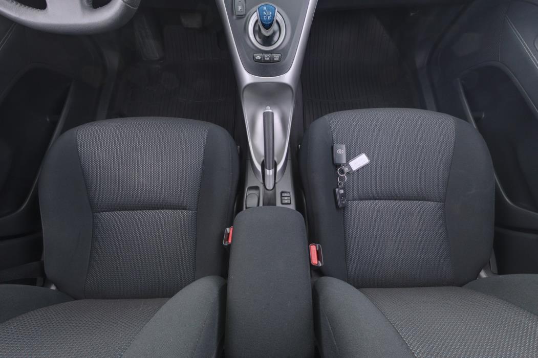 TOYOTA Auris 2012