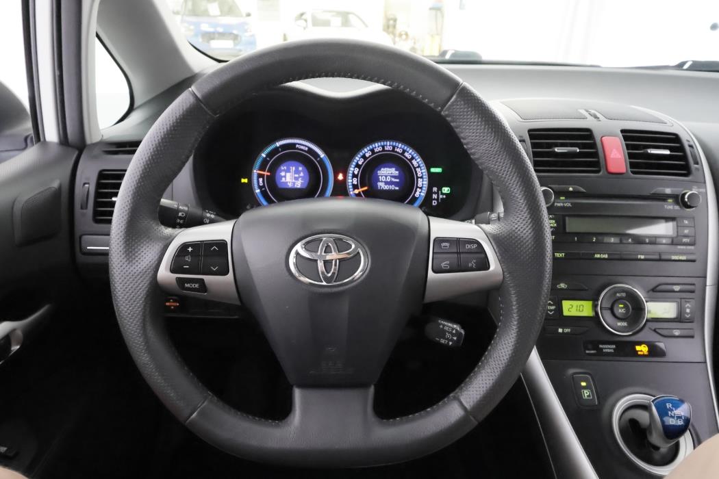 TOYOTA Auris 2012