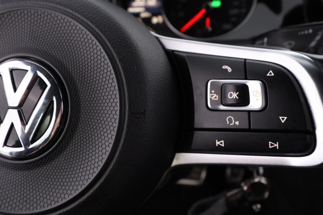 VOLKSWAGEN Golf 2018