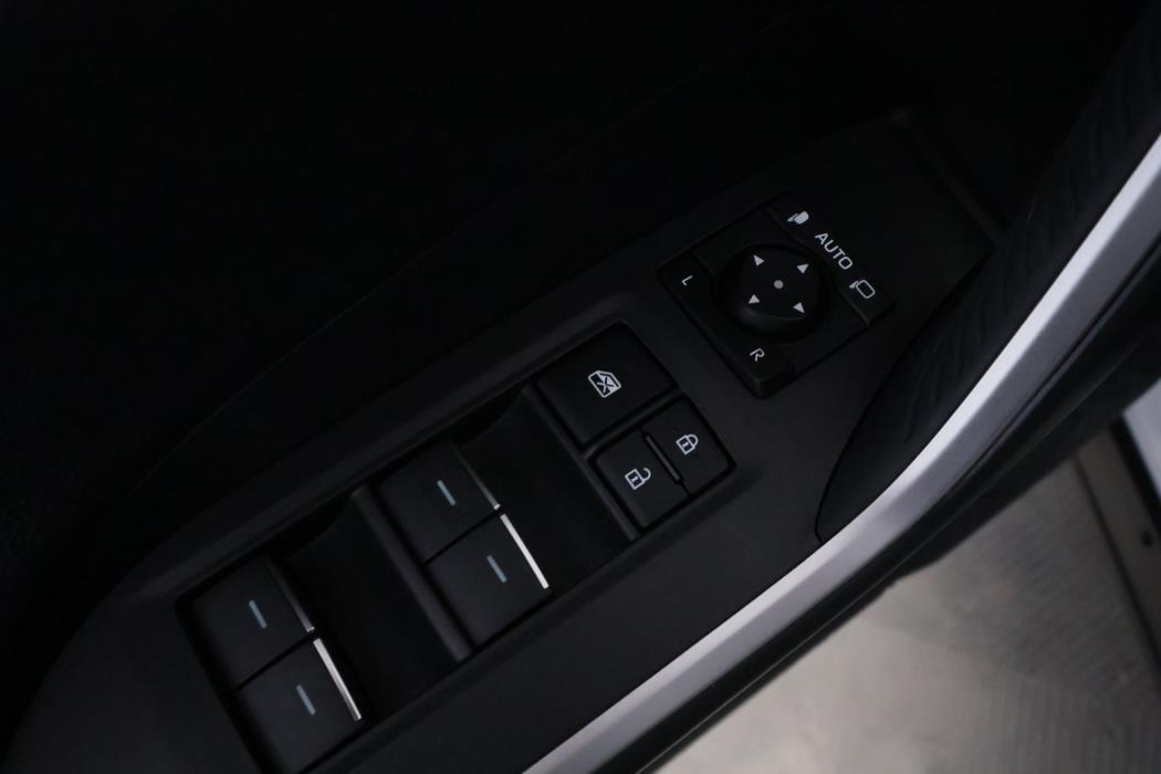 TOYOTA RAV4 Plug-in 2025