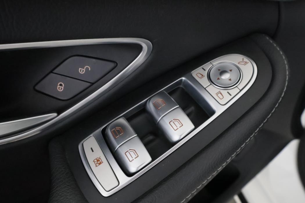 MERCEDES-BENZ C 2019