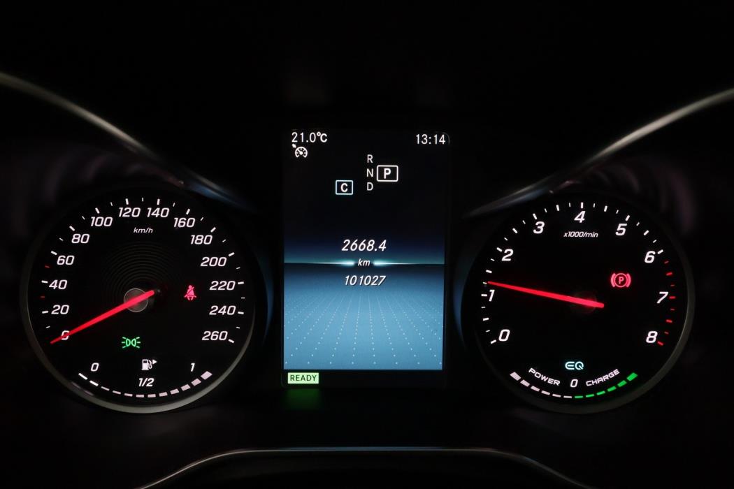 MERCEDES-BENZ C 2019