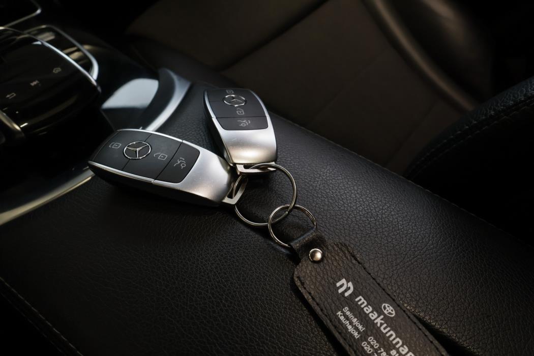 MERCEDES-BENZ C 2019