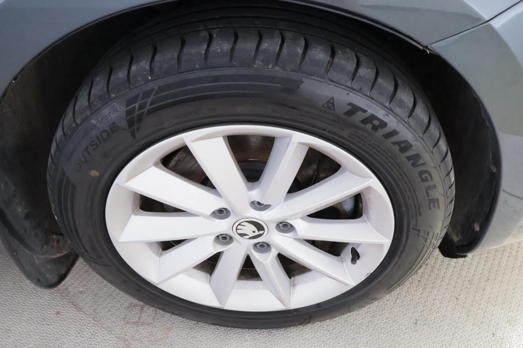 SKODA Superb 2014