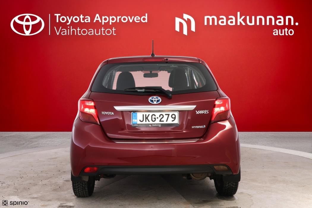TOYOTA Yaris 2017