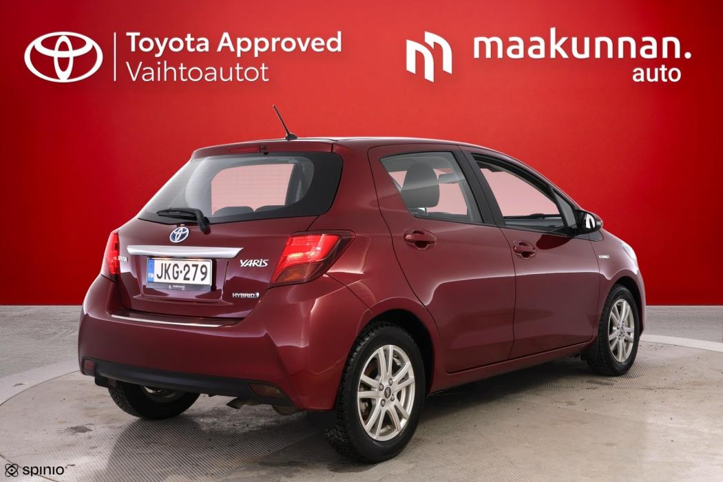 TOYOTA Yaris 2017
