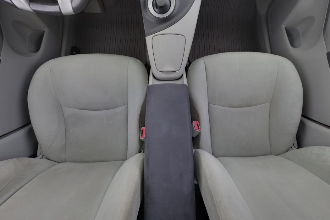 TOYOTA Prius 2010