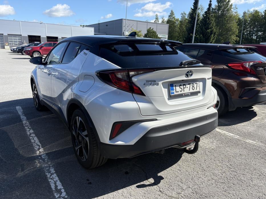 TOYOTA C-HR 2024