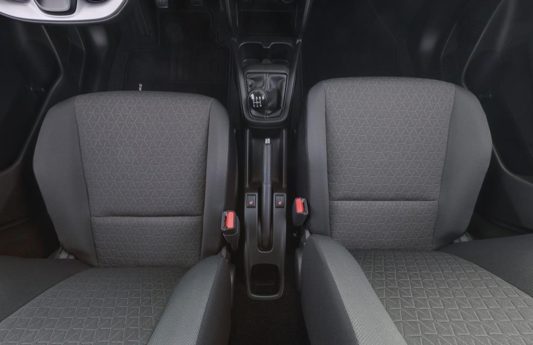 SUZUKI Swift 2024