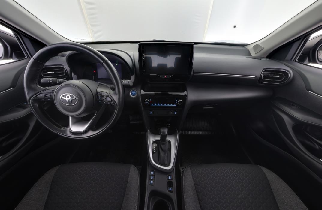 TOYOTA Yaris Cross 2023