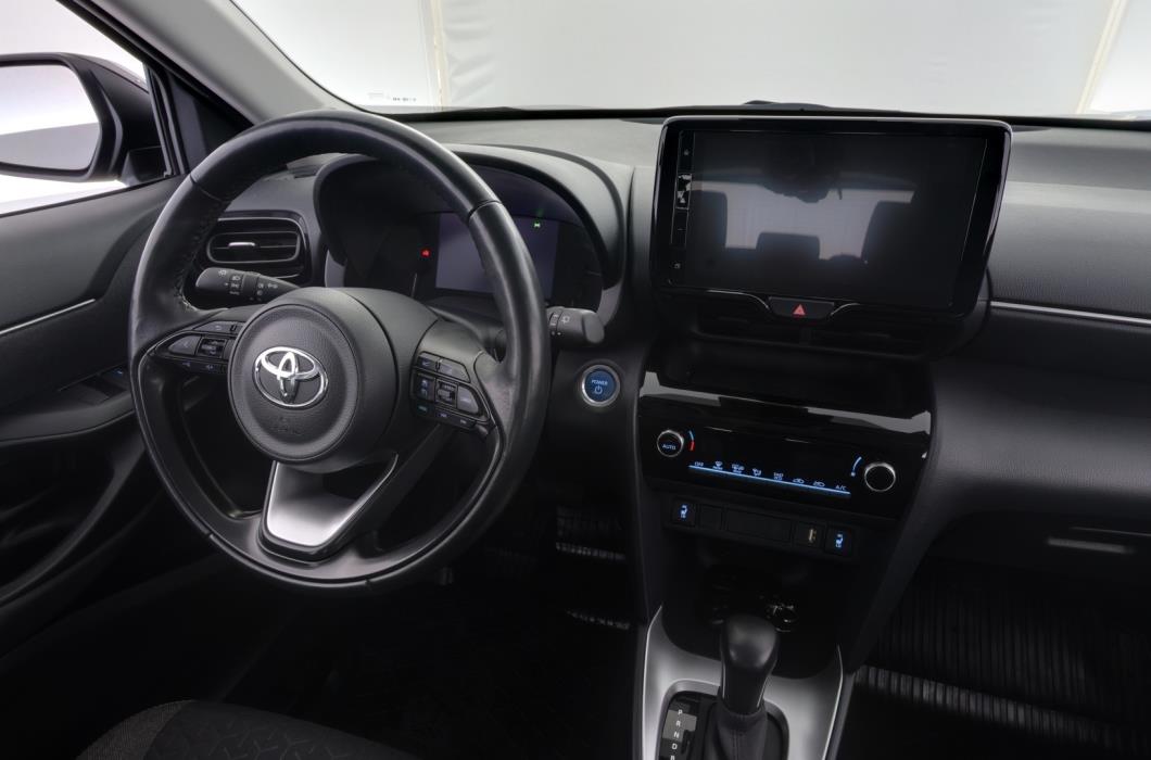 TOYOTA Yaris Cross 2023