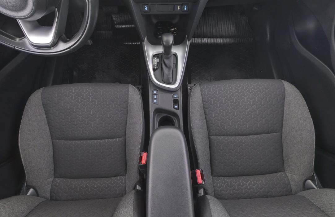 TOYOTA Yaris Cross 2023