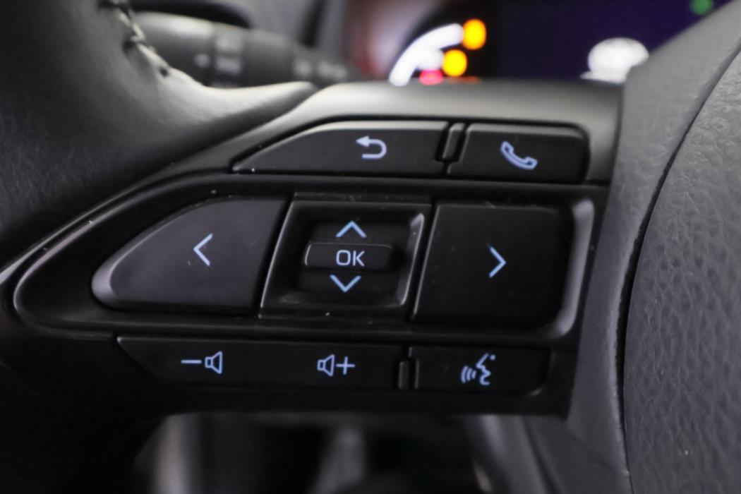 TOYOTA Yaris Cross 2023