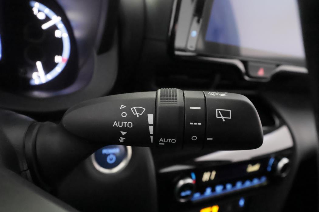 TOYOTA Yaris Cross 2023