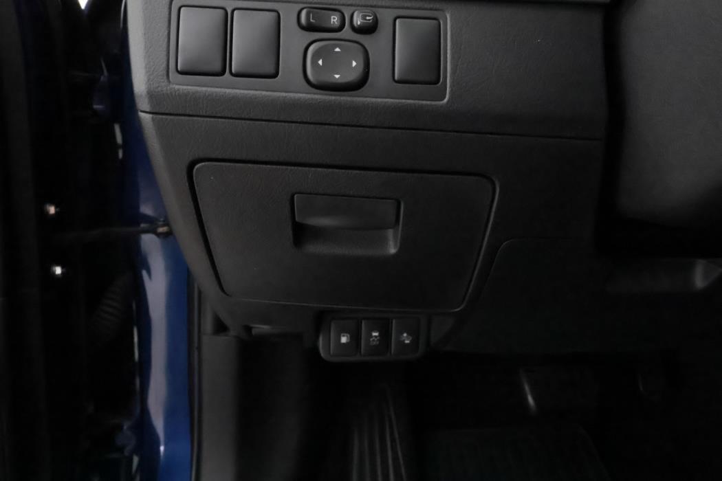 TOYOTA Avensis 2016