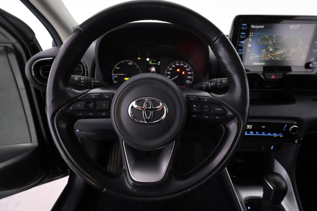 TOYOTA Yaris 2022