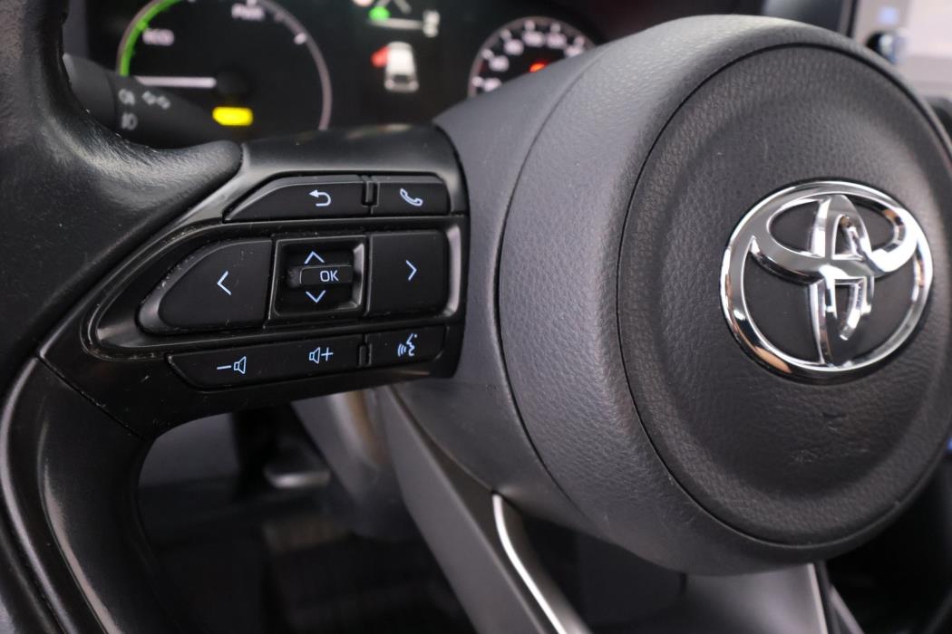 TOYOTA Yaris 2022