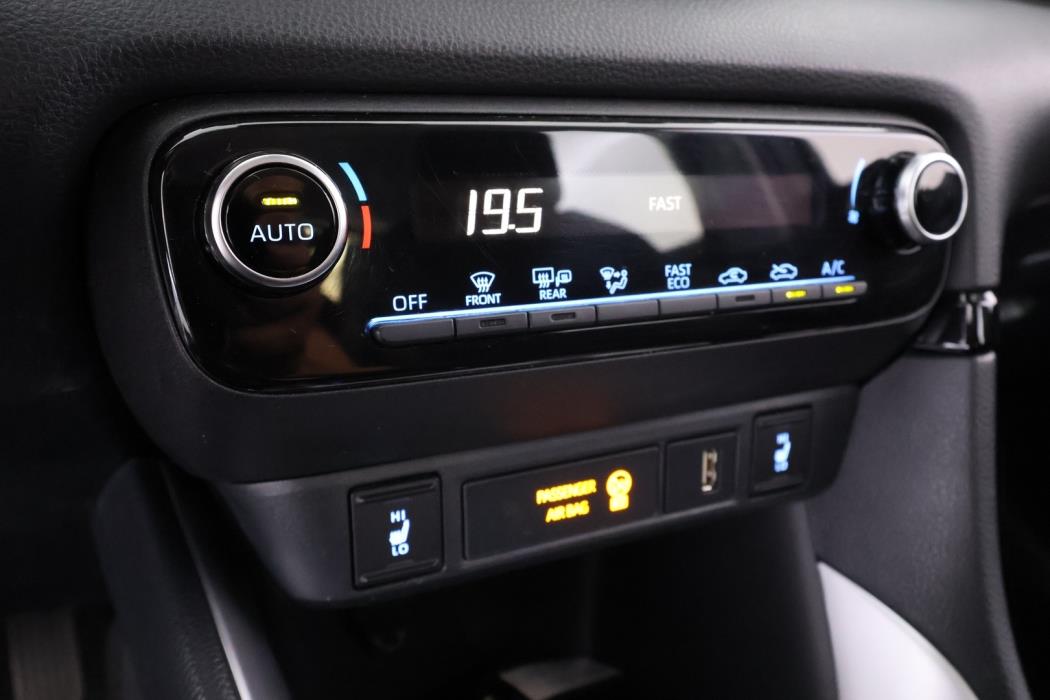 TOYOTA Yaris 2022