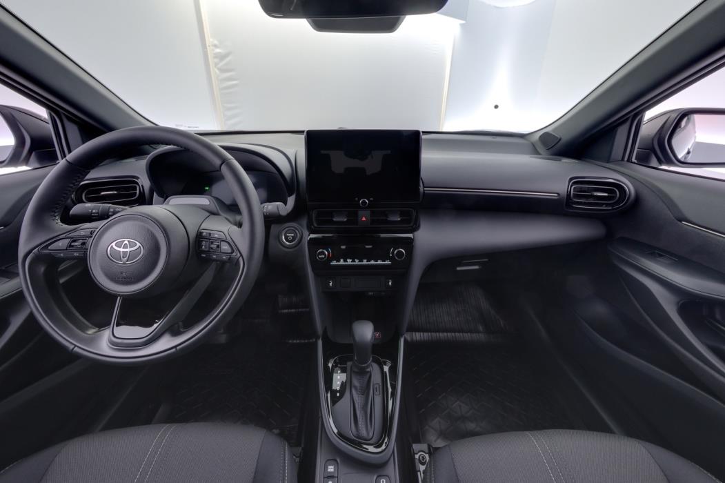 TOYOTA Yaris Cross 2026