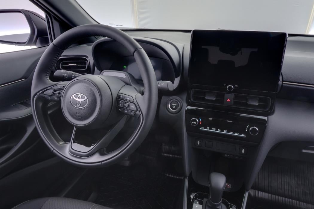 TOYOTA Yaris Cross 2026