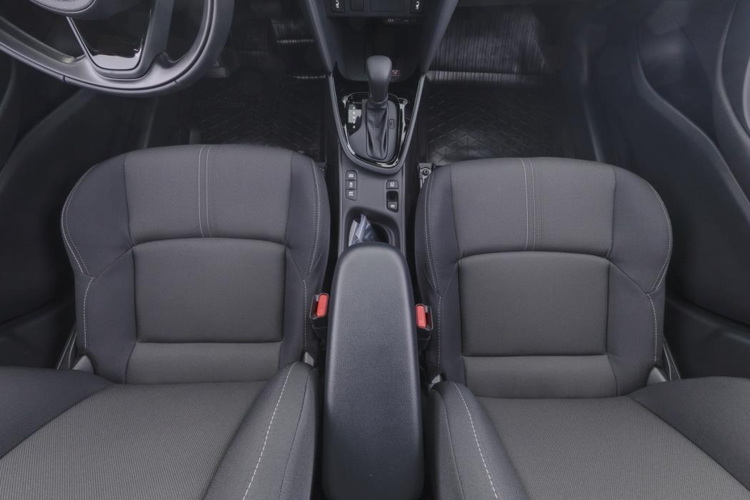 TOYOTA Yaris Cross 2026