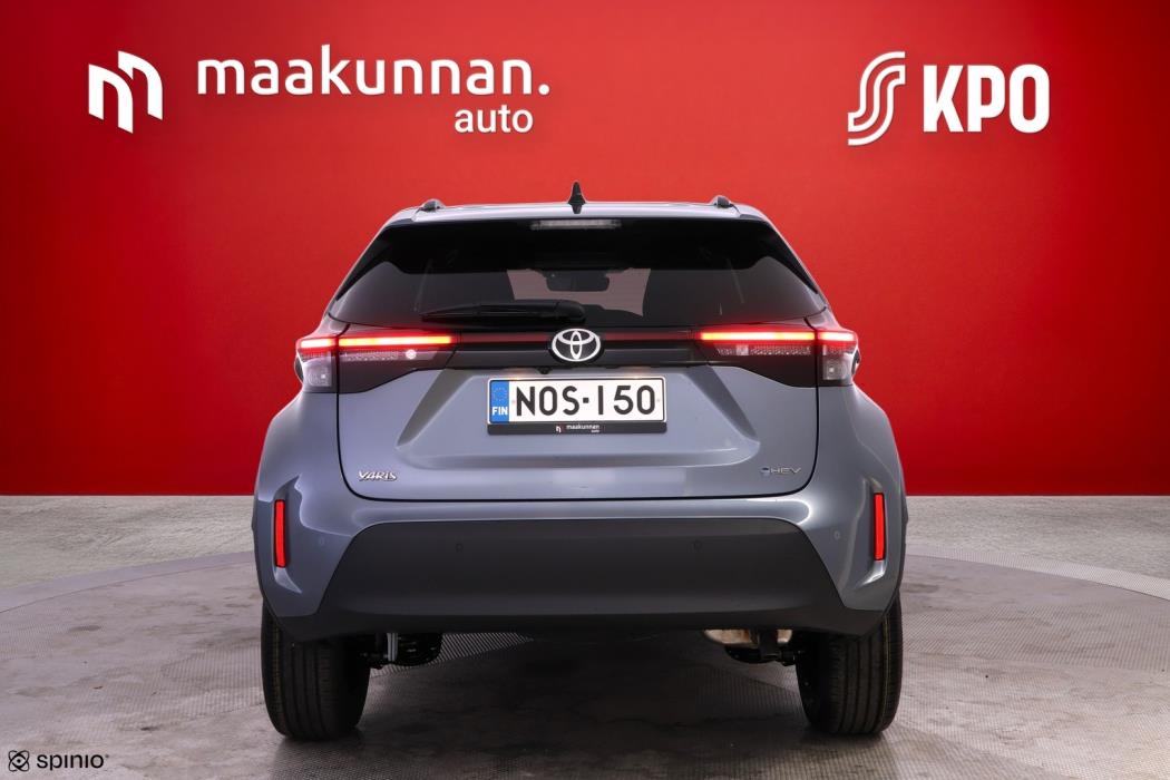 TOYOTA Yaris Cross 2026