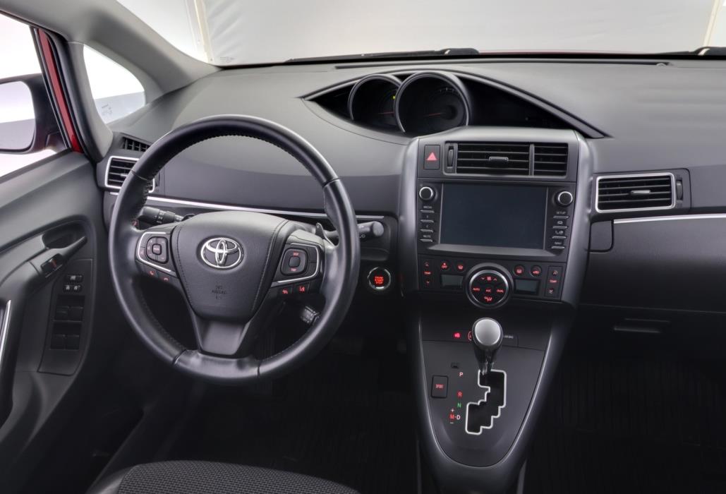 TOYOTA Verso 2017