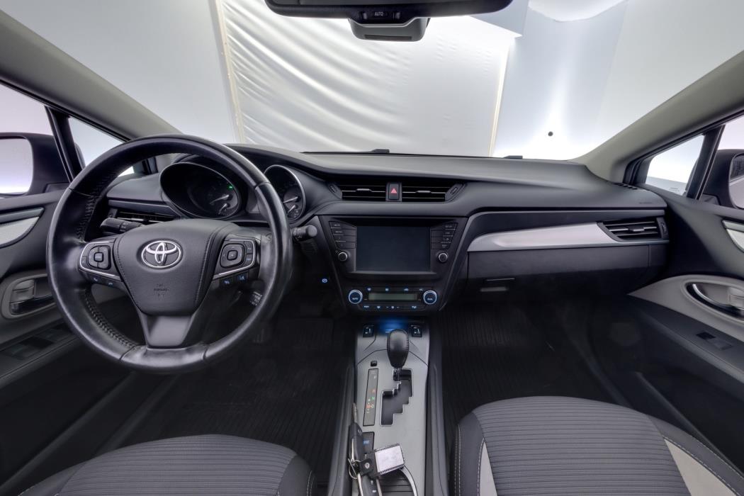 TOYOTA Avensis 2018