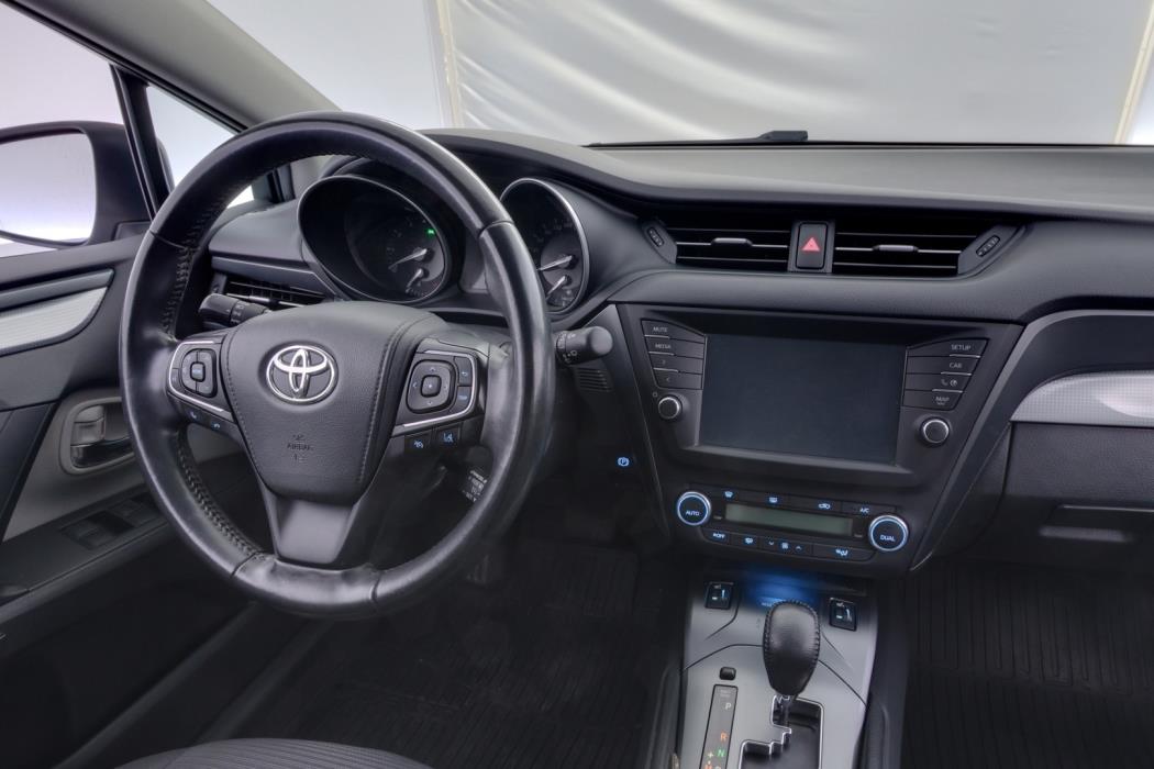 TOYOTA Avensis 2018