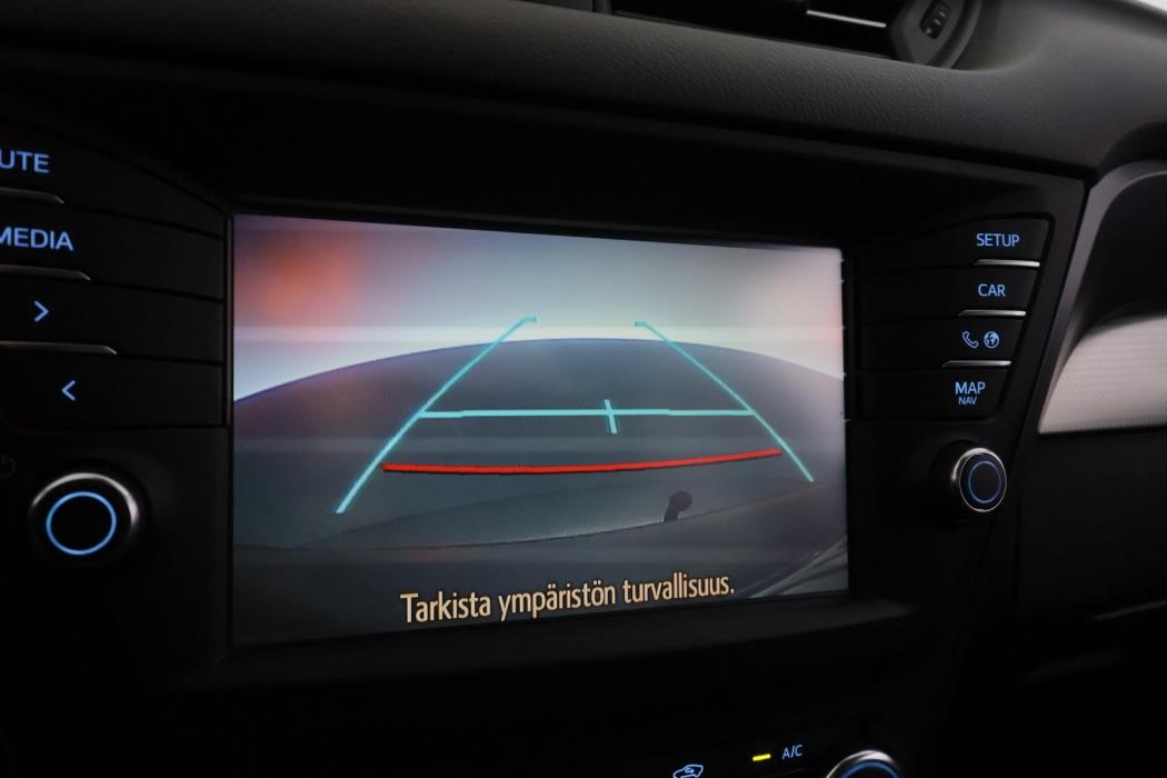 TOYOTA Avensis 2018