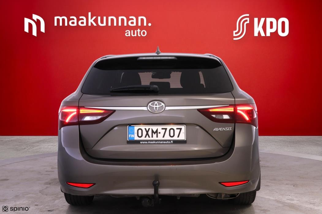 TOYOTA Avensis 2018