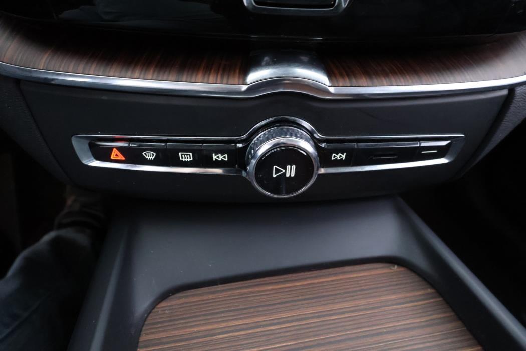 VOLVO XC60 2018