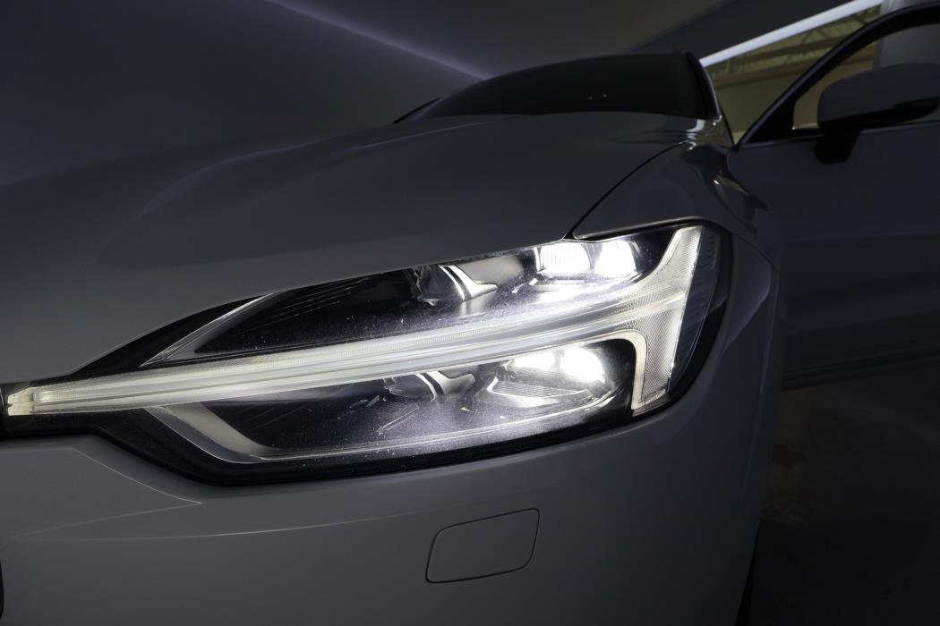 VOLVO XC60 2018