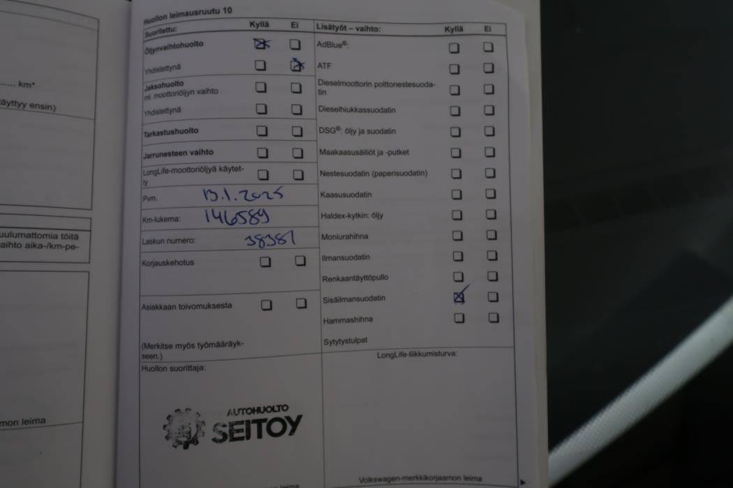 VOLKSWAGEN Polo 2012