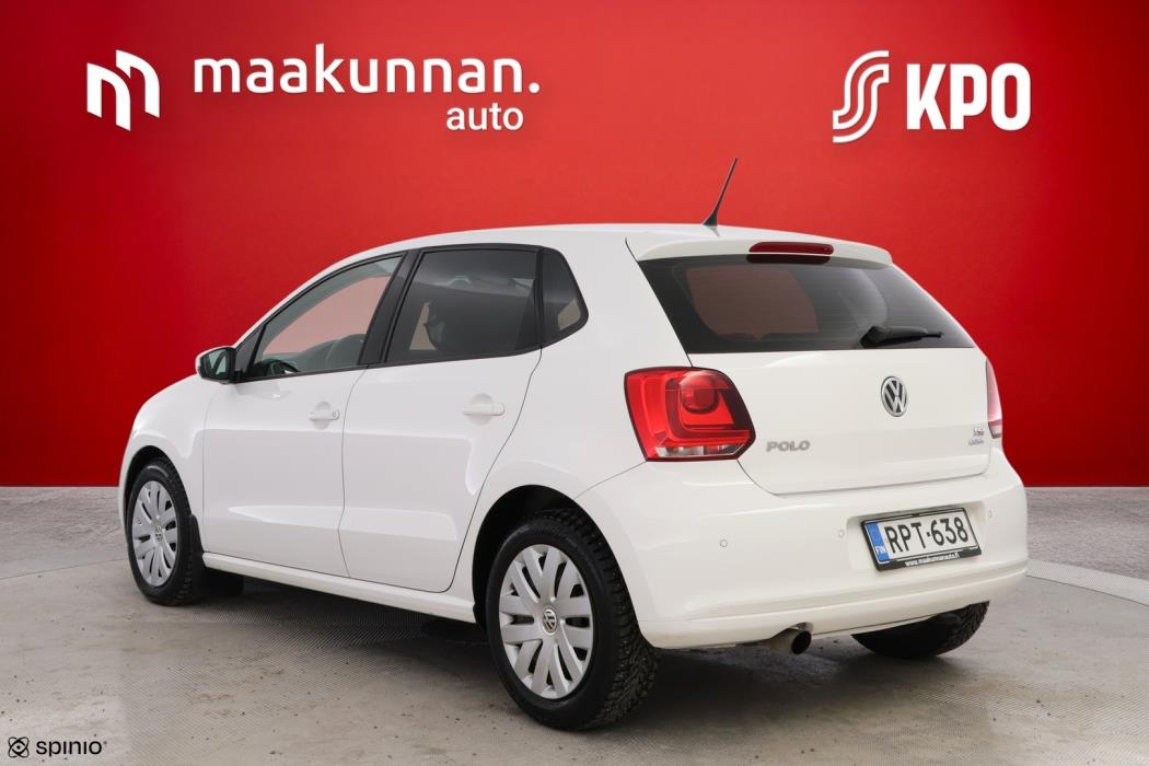 VOLKSWAGEN Polo 2012